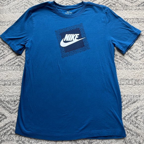 Men’s Nike Shirt - Picture 1 of 2